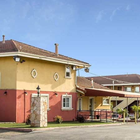 Rodeway Inn & Suites Near The Coliseum & Arena Oakland Esterno foto