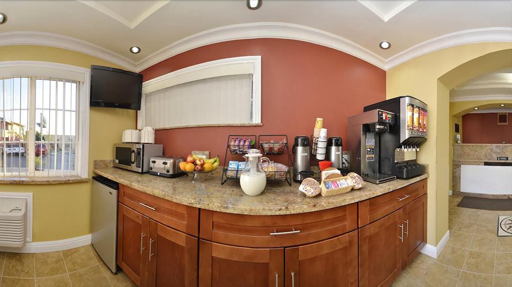 Rodeway Inn & Suites Near The Coliseum & Arena Oakland Esterno foto