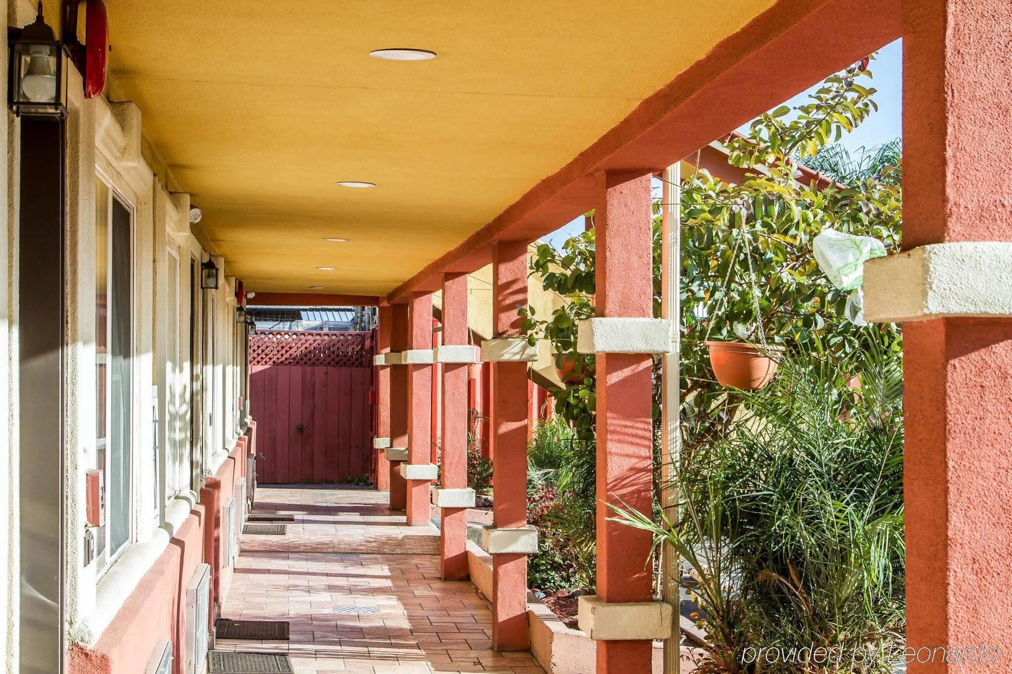 Rodeway Inn & Suites Near The Coliseum & Arena Oakland Esterno foto