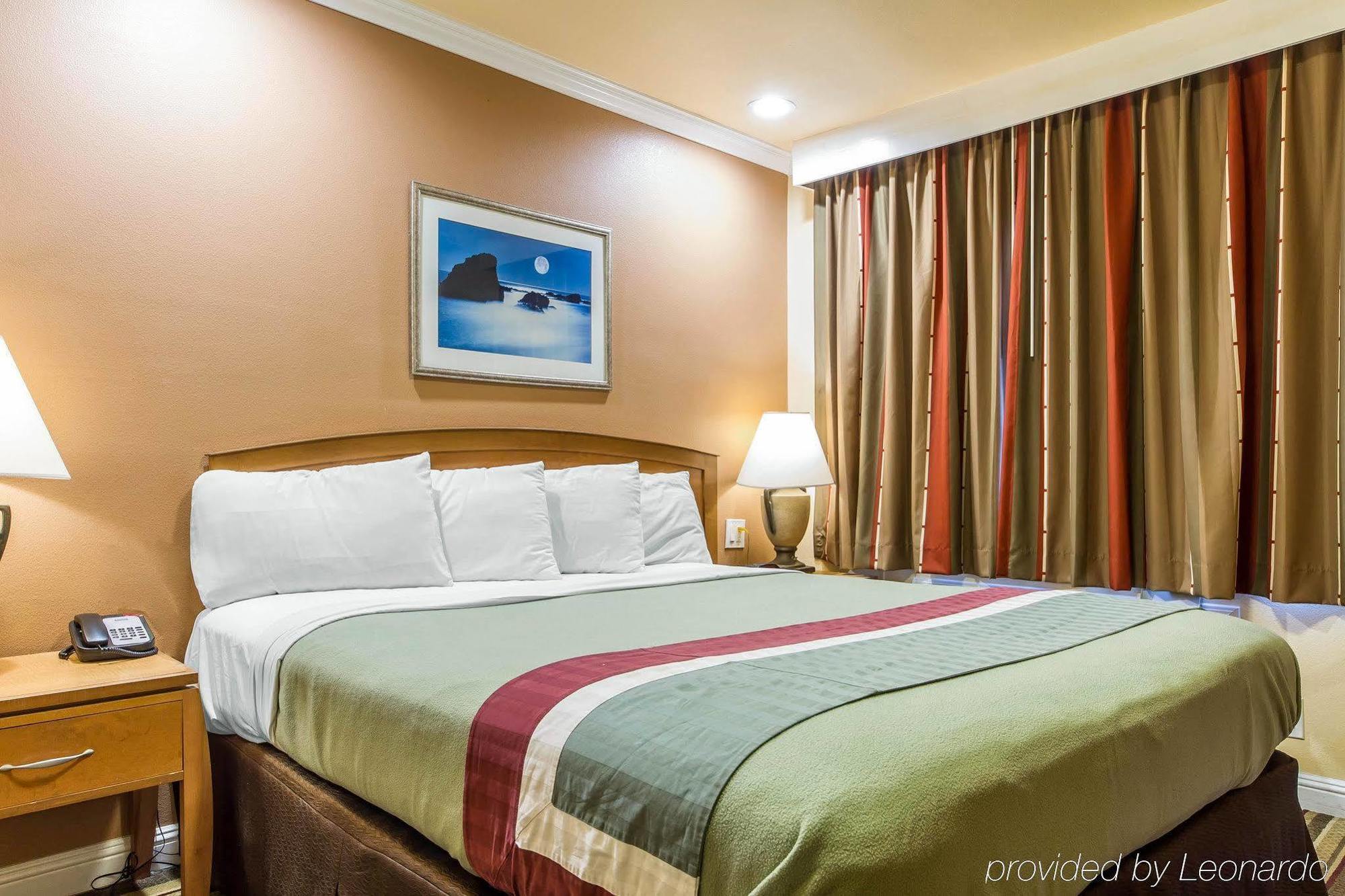 Rodeway Inn & Suites Near The Coliseum & Arena Oakland Esterno foto