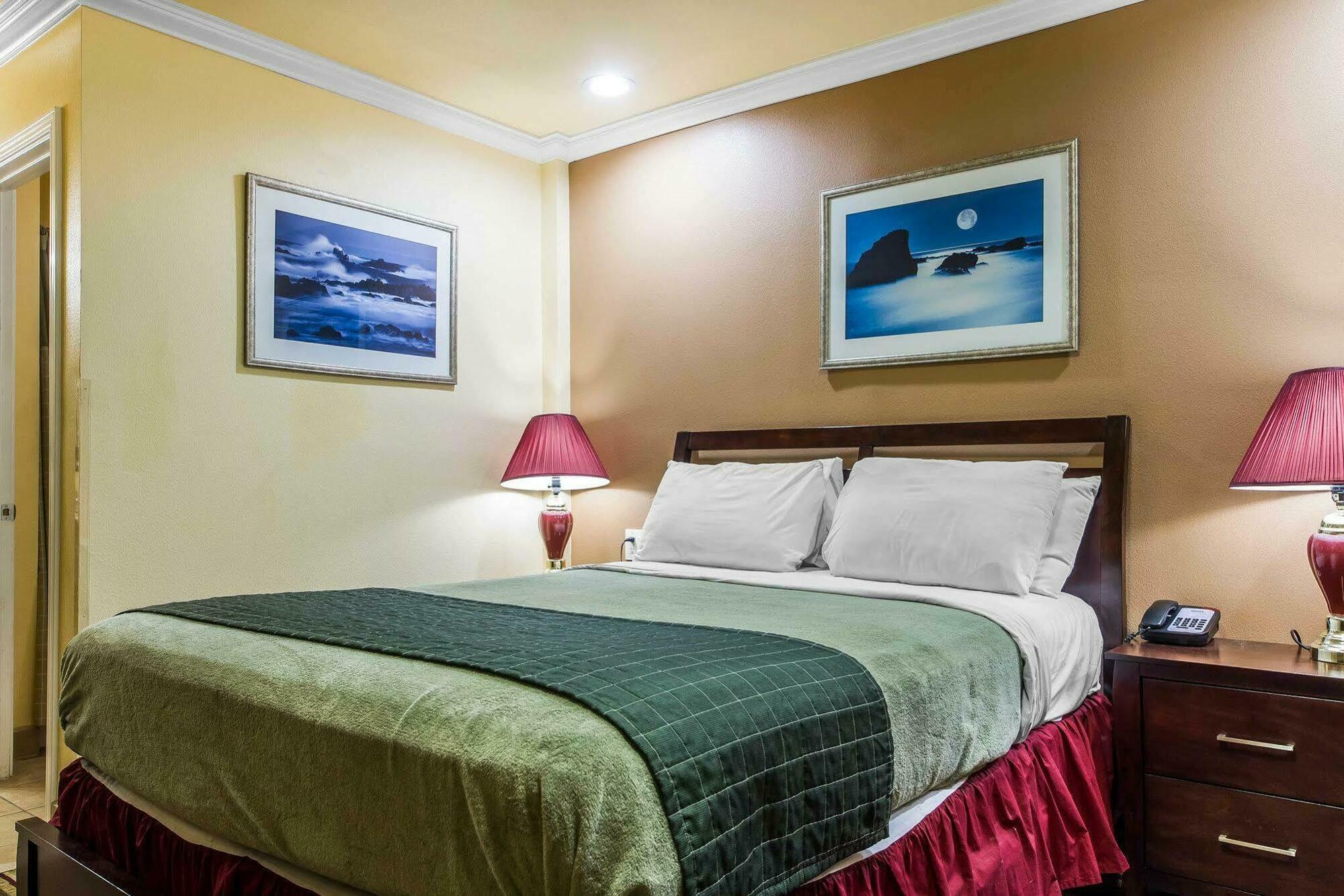 Rodeway Inn & Suites Near The Coliseum & Arena Oakland Esterno foto