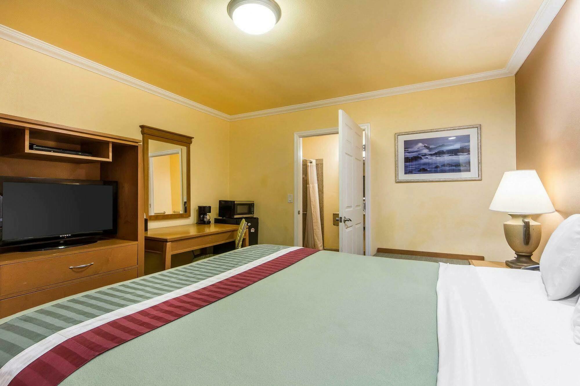 Rodeway Inn & Suites Near The Coliseum & Arena Oakland Esterno foto
