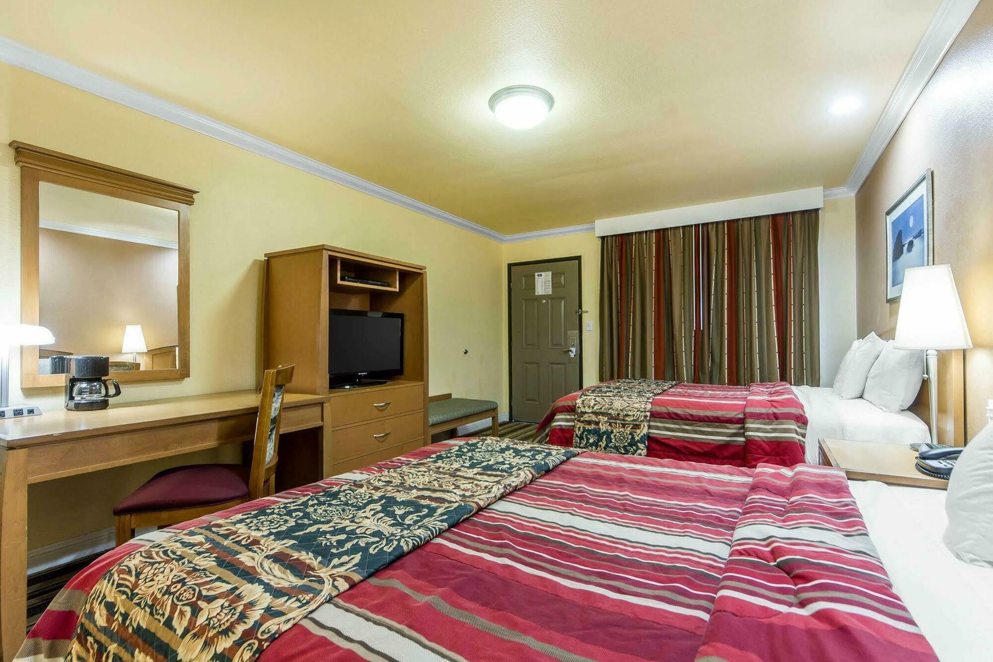 Rodeway Inn & Suites Near The Coliseum & Arena Oakland Esterno foto